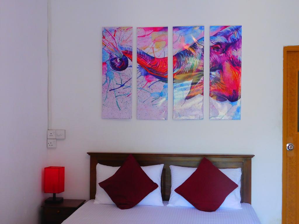 Mount Mirror Resort Kandy Exterior foto